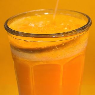 Fresh carrot juice/ სტაფილოს ფრეში/Свежевыжатый морковный сок