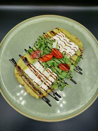 Avocado tost sa urda sirom 250g