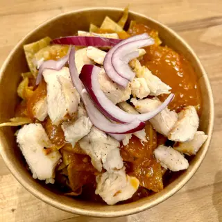 CHILAQUILES ROJOS