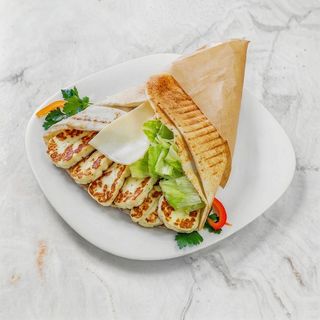 Kebab Lawasz  Halloumi