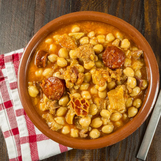 Callos a la Madrileña con Garbanzos