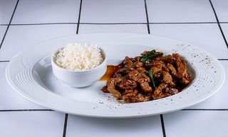 ღორის ხორცი ტკბილ სოუსში