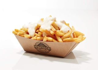 Patatine fritte con salsa al formaggio