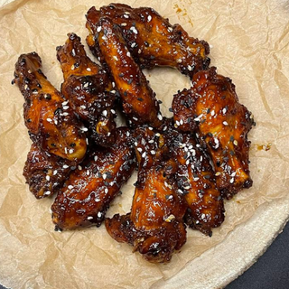 Skrzydełka w sosie sojowo-miodowym