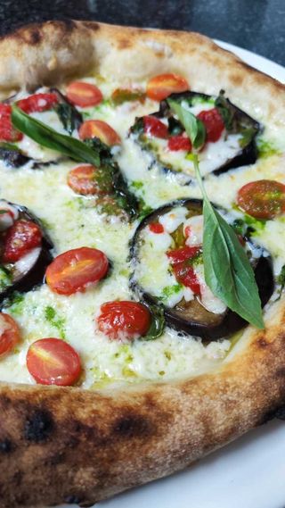 Pizza La Norma (33 Cm.)