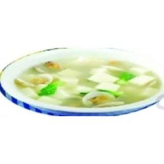 Sopa De Tofu Con Almejas Y Verdura