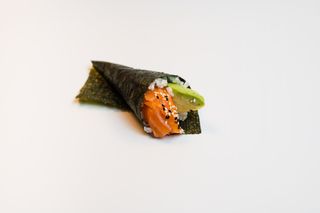 182. Temaki De Salmón (1 Pza.)