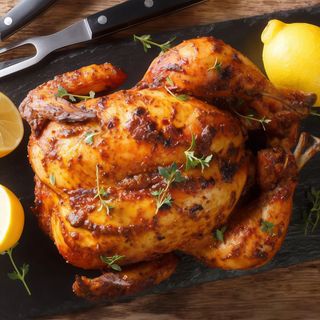 POLLO ASADO ENTERO