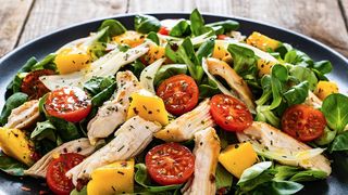 Sałata rzymska z grillowanym kurczakiem 335g