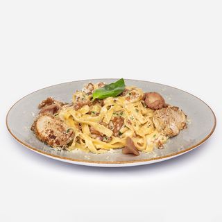 Tagliatelle z polędwiczką wieprzową