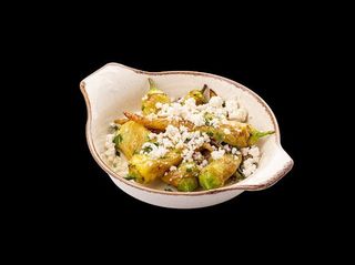 Мариновани пържени средиземноморски чушки със сирене