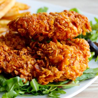 Pulpe de pui dezosate în fulgi de porumb