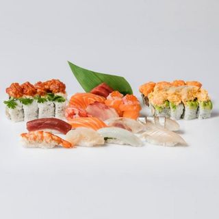 SUSHI E SASHIMI BOX