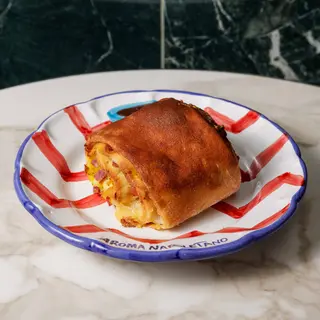 Casatiello napoletano