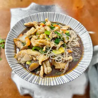 Pollo Con Fideos Chinos