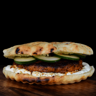 Urnebes punjena pljeskavica (SAMO ZA LJUBITELJE LJUTOG)