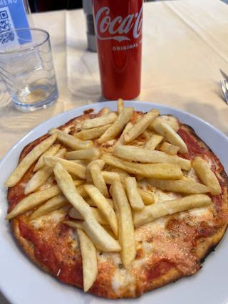 Pizza Marghertia con patatine - tegamino