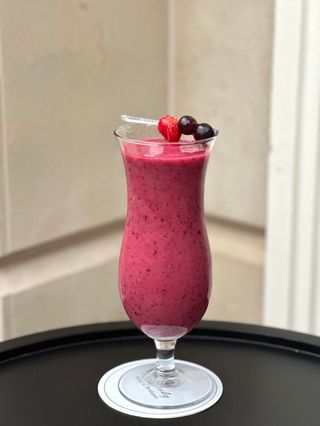 Смузі зі смородиною та полуницею (400 мл)