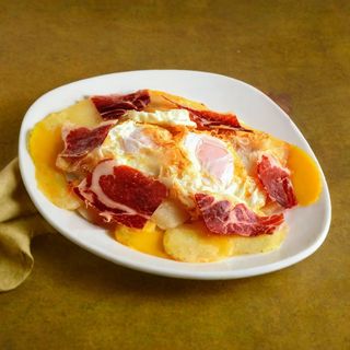 Huevos Estrellados Con Jamón Ibérico