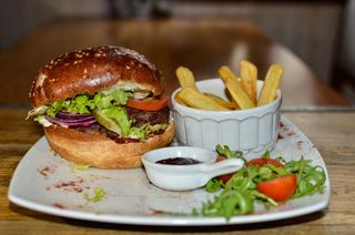 Hamburger s krumpirićima