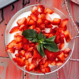 Крем маскарпоне с пресни ягоди (180г)