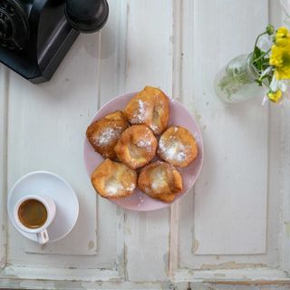 20 Мини мекички с пудра захар 