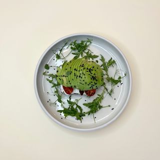 Брускети з авокадо (220 г)