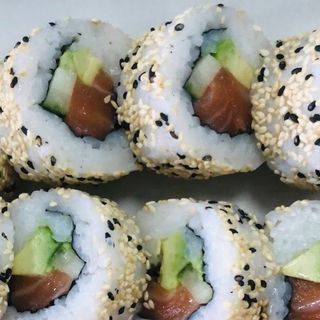 17. Salmón Roll
