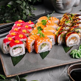 Sushi set Live is Good 