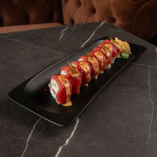 Spicy Tuna & Strawberry roll