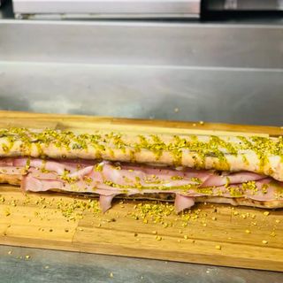 Panuozzo pistacchioso