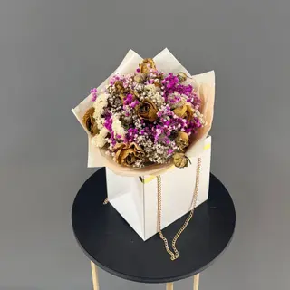 Ramo de flores con caja 
