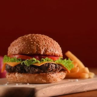 Hamburguesa De Ternera Con Patatas