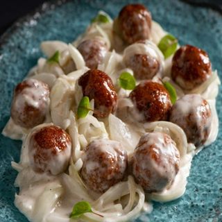 Chiftele Marinate cu sos Remoulande - Delicii