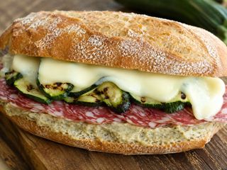 03.Panino con salame