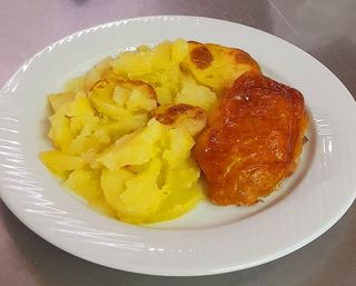 Pileći otkošteni dimljeni batak