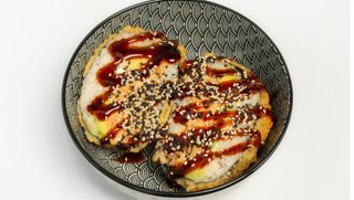 Burger z łososiem grillowanym