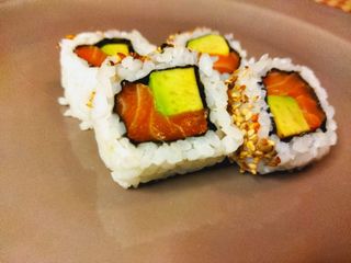 Uramaki Salmão Avocado