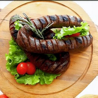 Суджук на тиган (натюр)