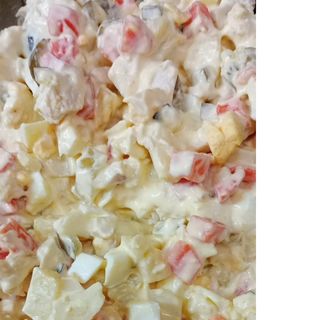 Салат столичний з куркою (150гр)