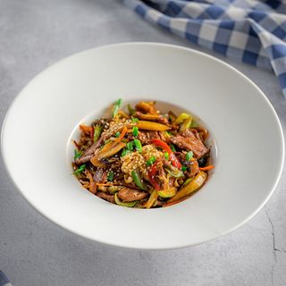 Лапша с говядиной