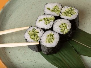 Макі огірок (110g)