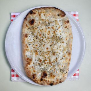 Focaccia ajo mozzarella