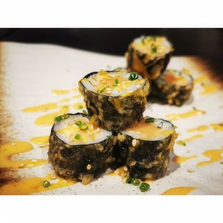 125. Sushi Crispy Salmón (8 Pzs.)