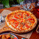 Пицца "Chili" с телятиной классическая (30 см.)