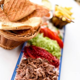 Döner Beef Shawarma Plater