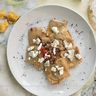 Ravioli de confit de pato