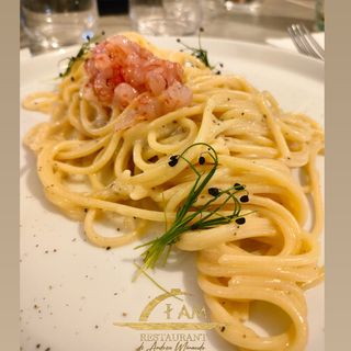 Spaghetto cacio e pepe lime e tartare di gambero