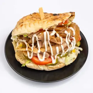 Juneći kebab u somunu