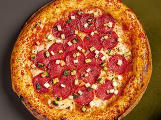 Піца з салямі (550г)